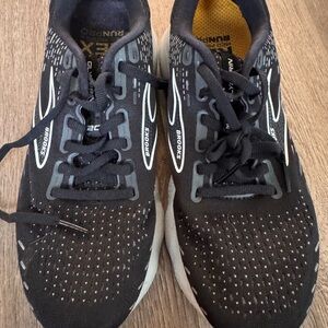 Brooks Black and White Running Shoes